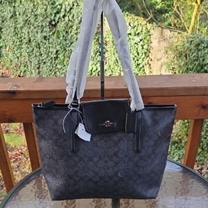 Black Coach Ward Tote NWT